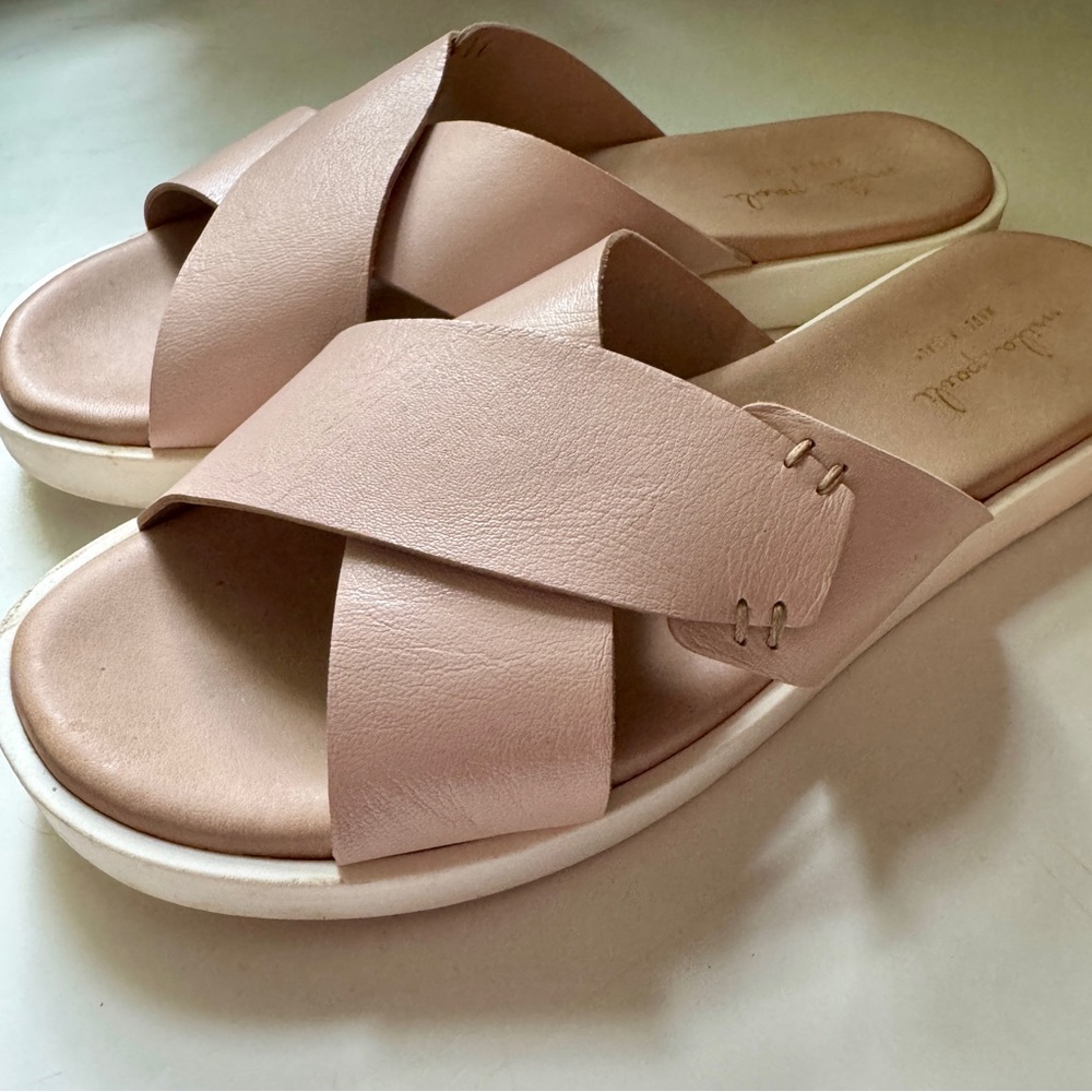 Mila Paoli Pinkish Tan Sandals Modern Minimalist Design - Picture 2 of 5